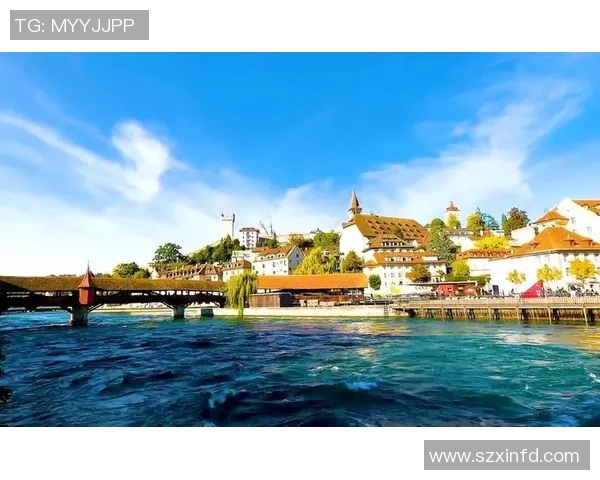 探索格里姆斯比的魅力与历史：一座海滨小镇的文化之旅