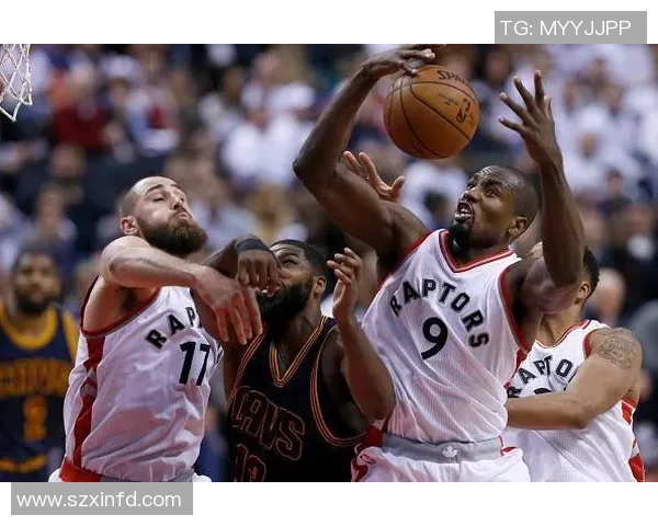 勇士与骑士首场对决精彩回顾与赛后分析