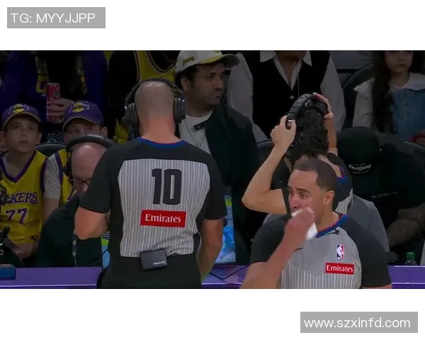 2018年12月16日湖人对阵黄蜂精彩比赛录像回放及赛后分析